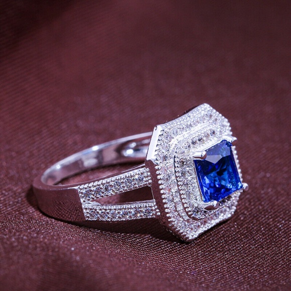 Elegant 925 Silver Blue Sapphire Ring New - Picture 4 of 6